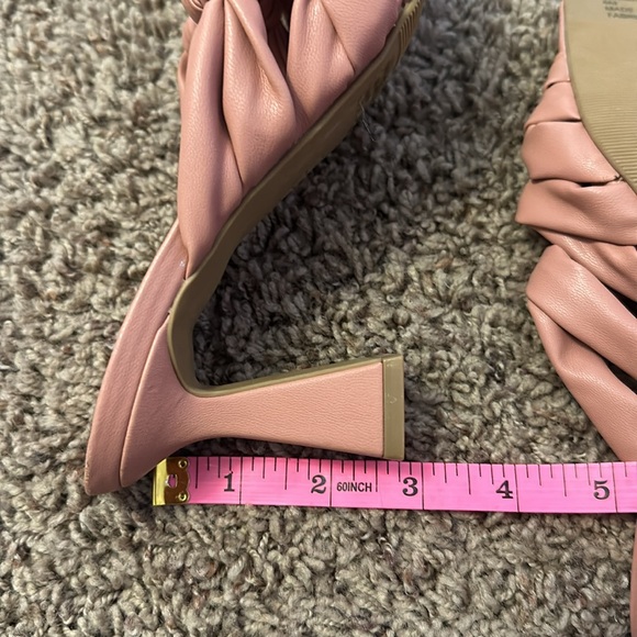 NWOT- Sandals - Picture 7 of 9